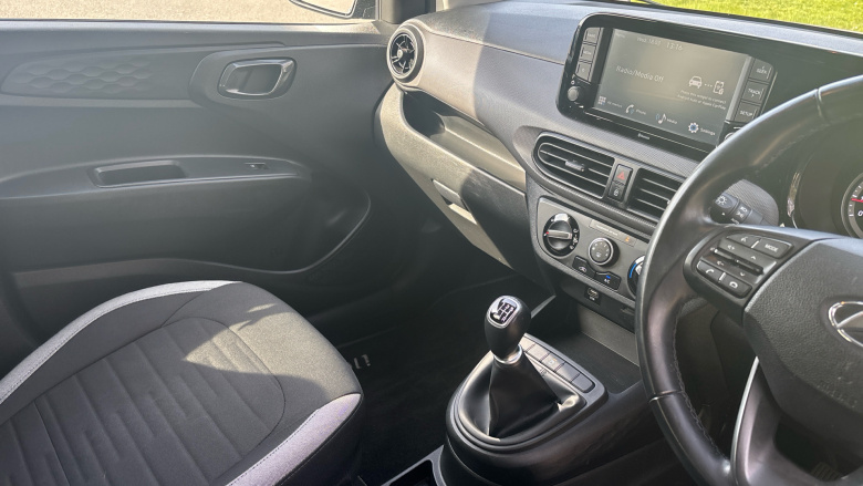 Hyundai i10 1.0 MPi SE Connect 5dr Petrol Hatchback